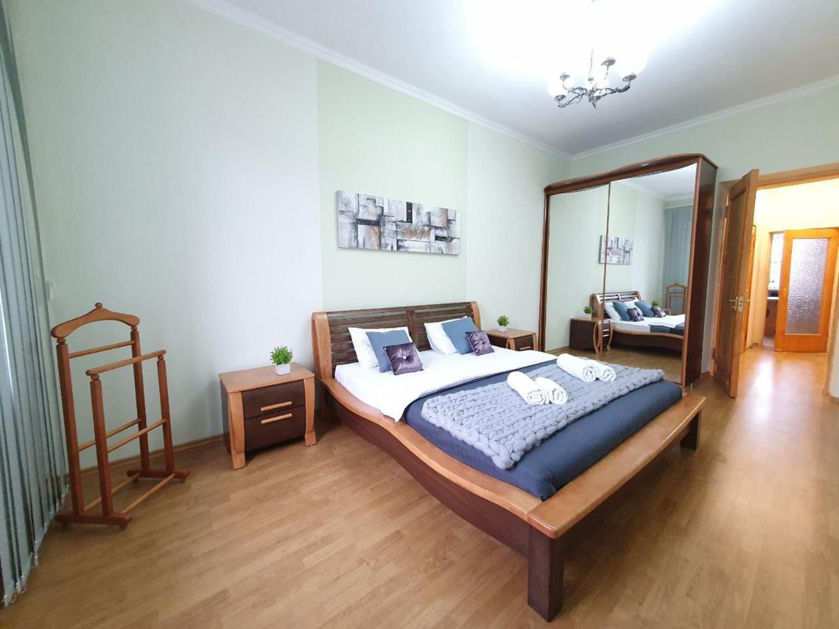 Inn Home Apartments in Kiev Center Buitenkant foto