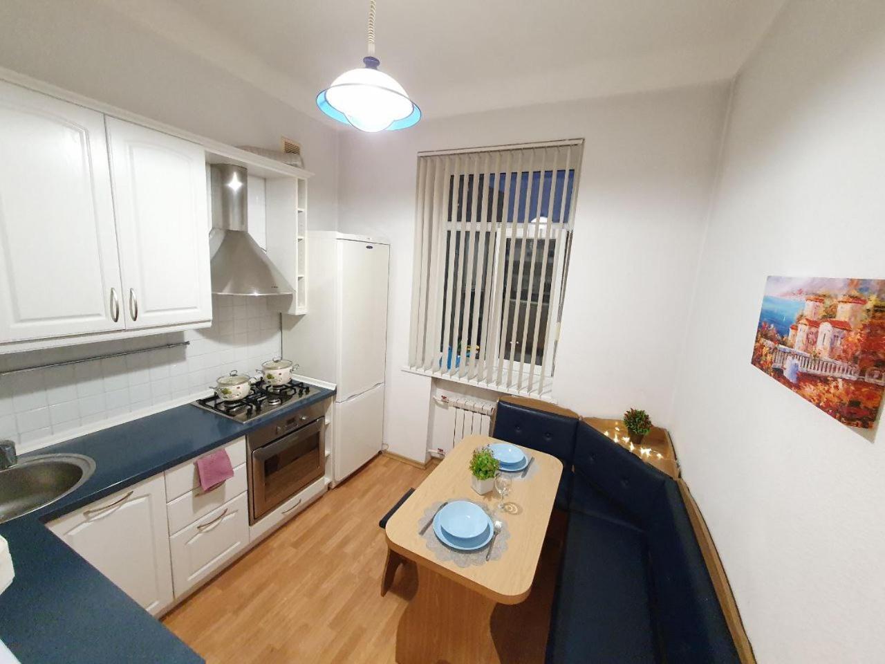 Inn Home Apartments in Kiev Center Buitenkant foto