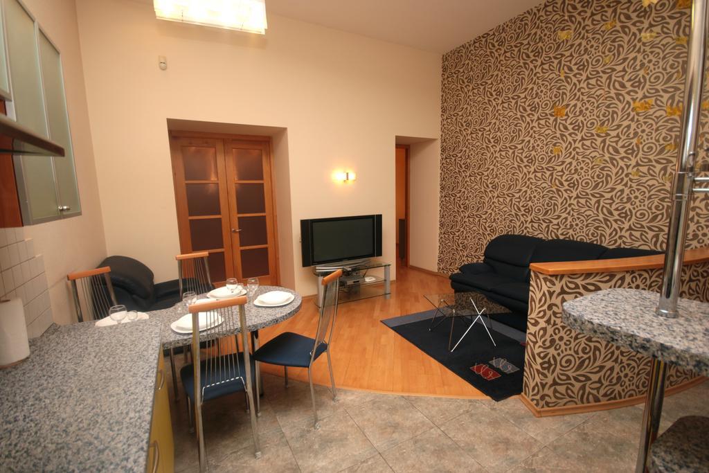 Inn Home Apartments in Kiev Center Buitenkant foto
