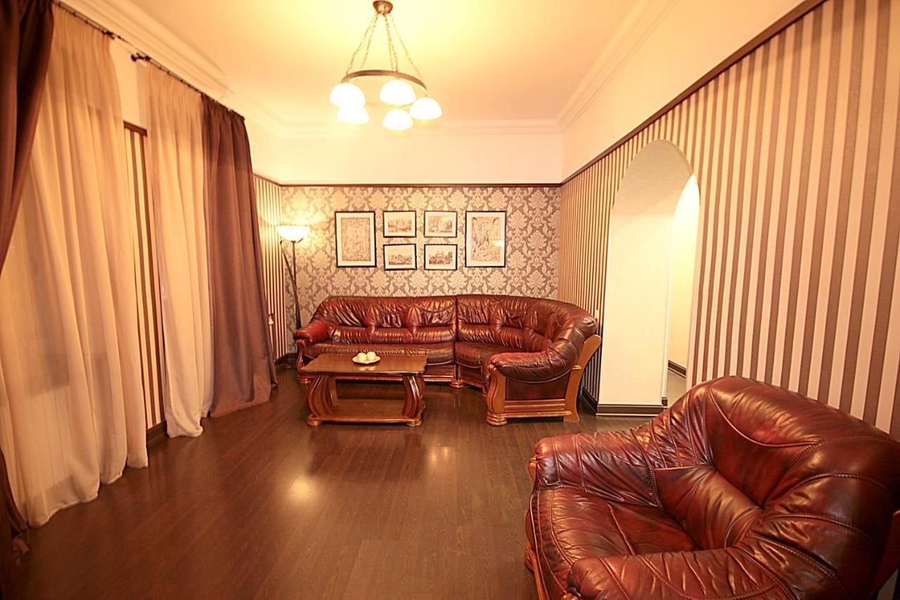 Inn Home Apartments in Kiev Center Buitenkant foto