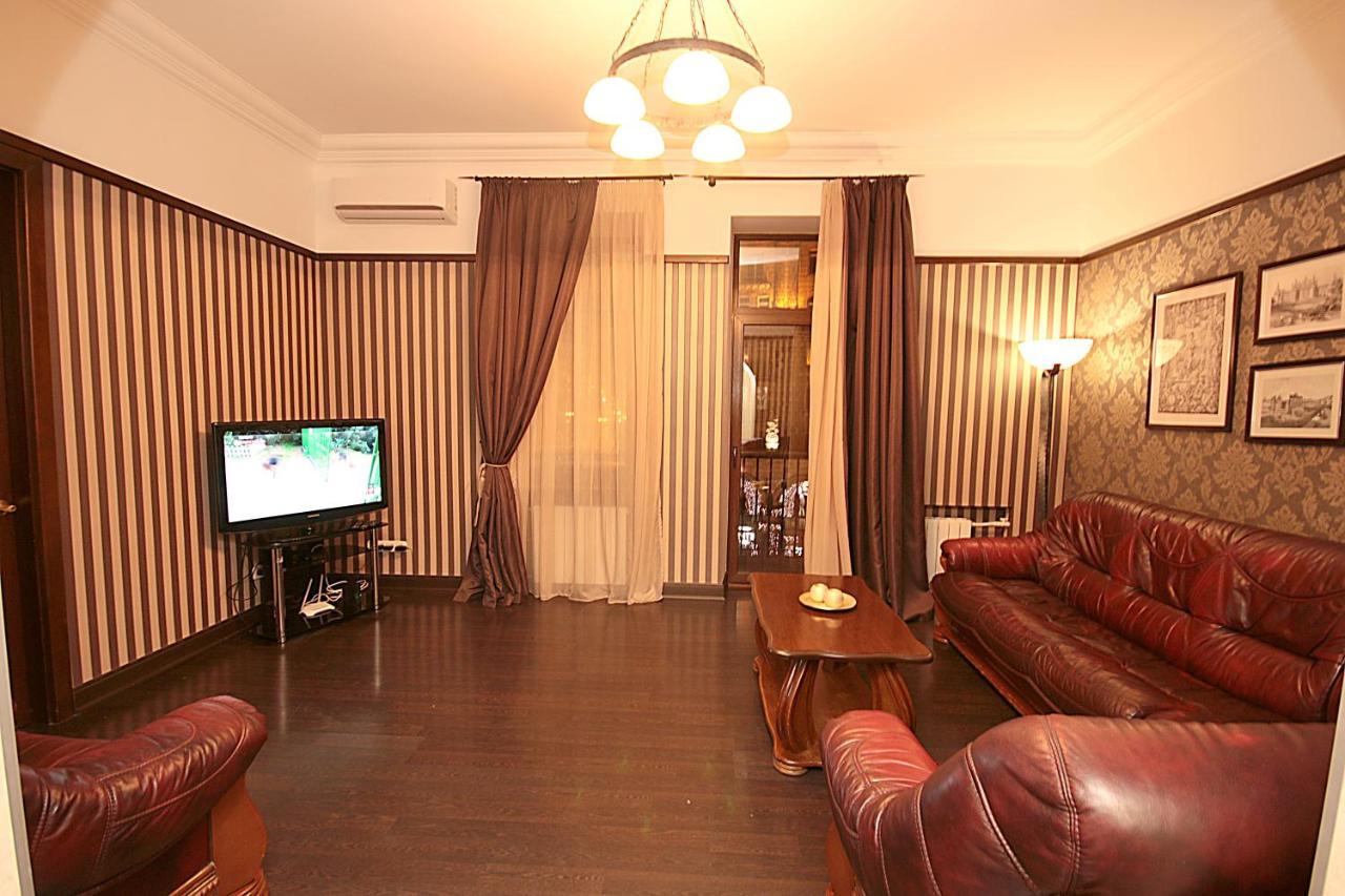 Inn Home Apartments in Kiev Center Buitenkant foto
