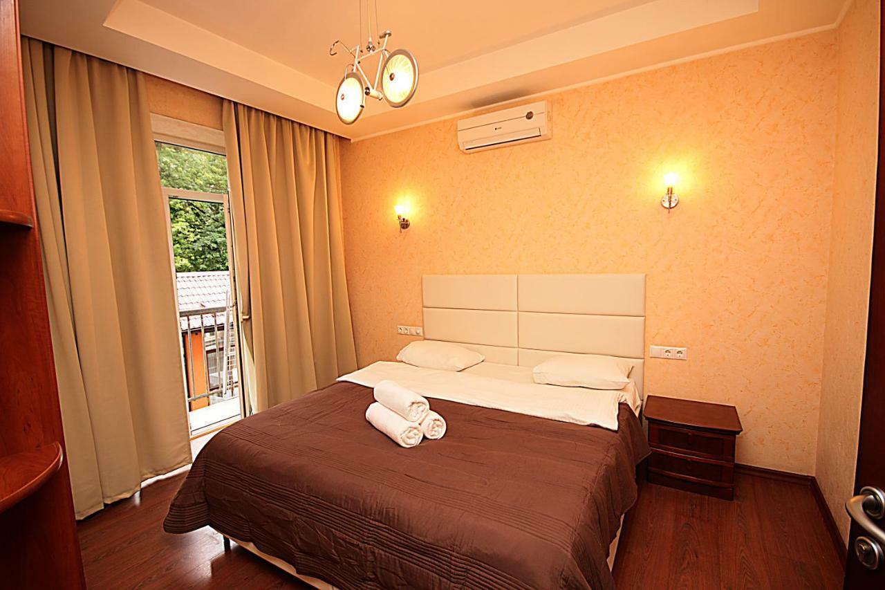 Inn Home Apartments in Kiev Center Buitenkant foto