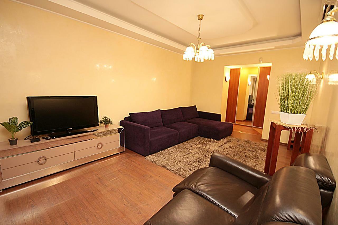 Inn Home Apartments in Kiev Center Buitenkant foto